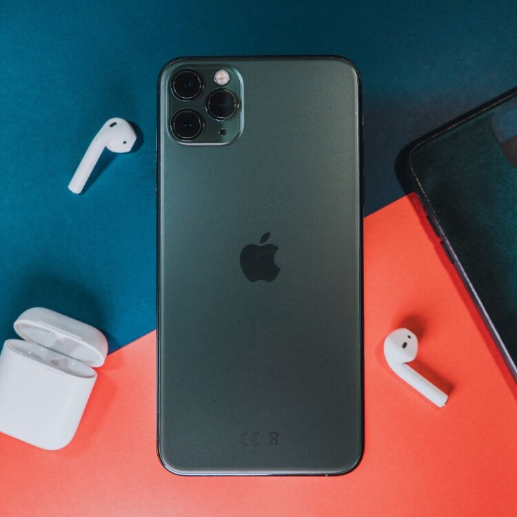 Смартфон Apple C Max
